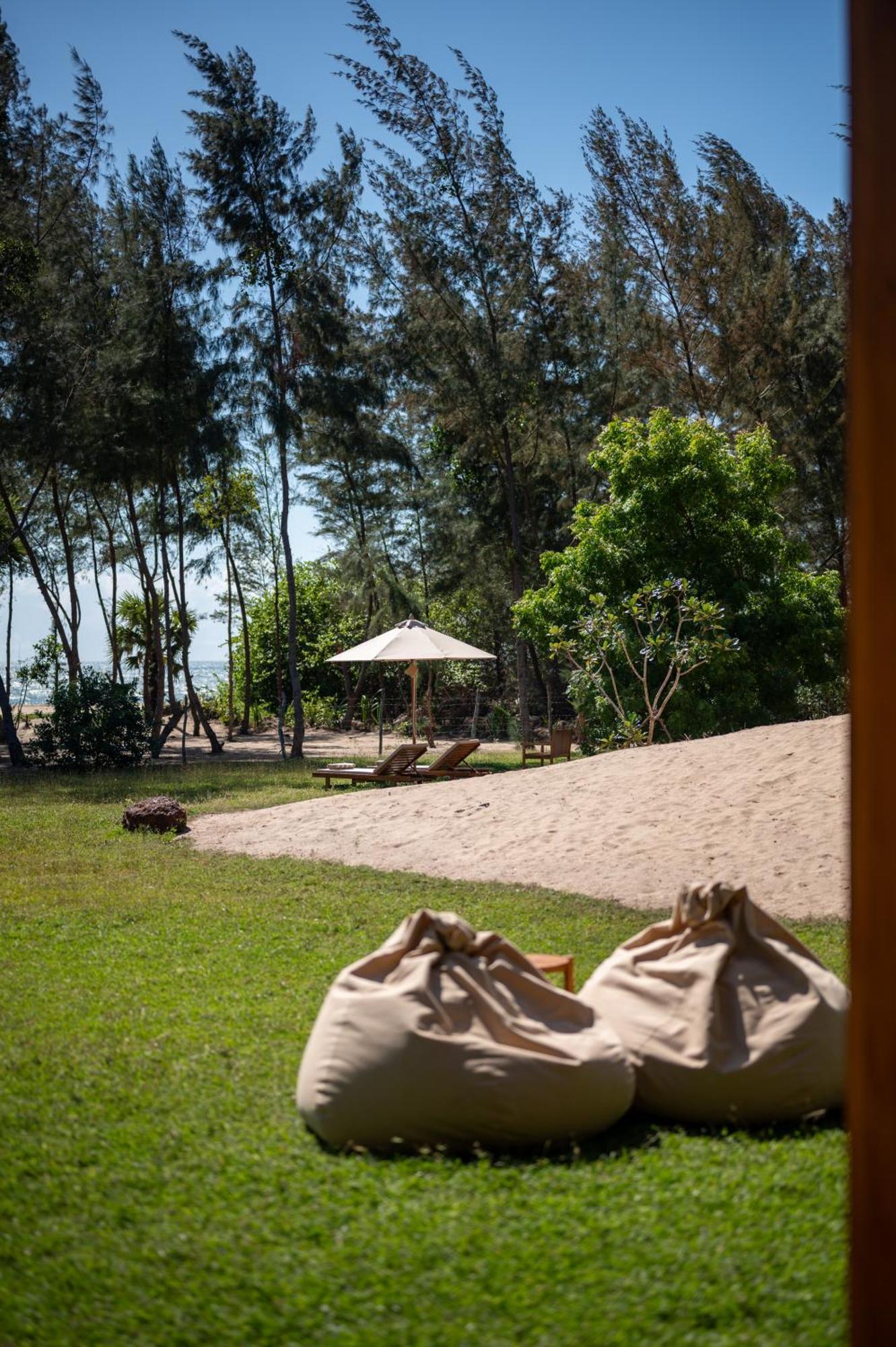 Niketh Villa Komari Arugambay Exterior foto